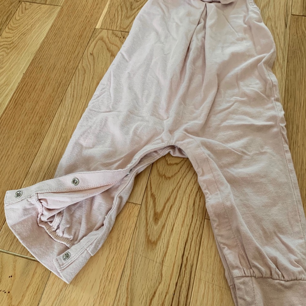 Kids Bundle Of 3 Gap Items(romper, short, onesies) - Picture 4 of 12